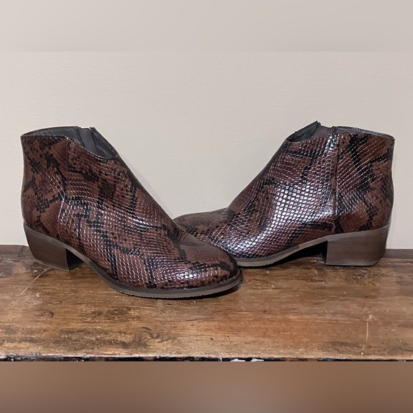 Clarks Womens MILA MYTH Leather Block heel Ankle Boots - Picture 10 of 10